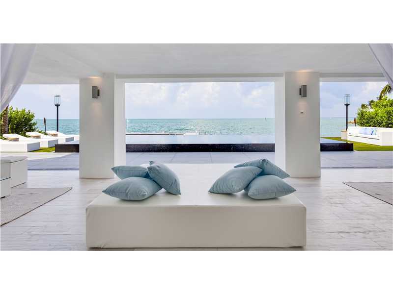 Property Photo: 750 S Mashta Dr FL 33149