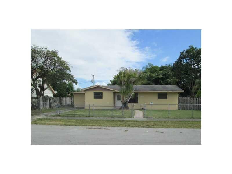 Property Photo:  17761 SW 113 Av  FL 33157 