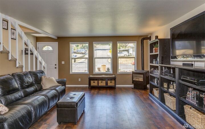 Property Photo: 2119 Old Lakeway Dr WA 98229