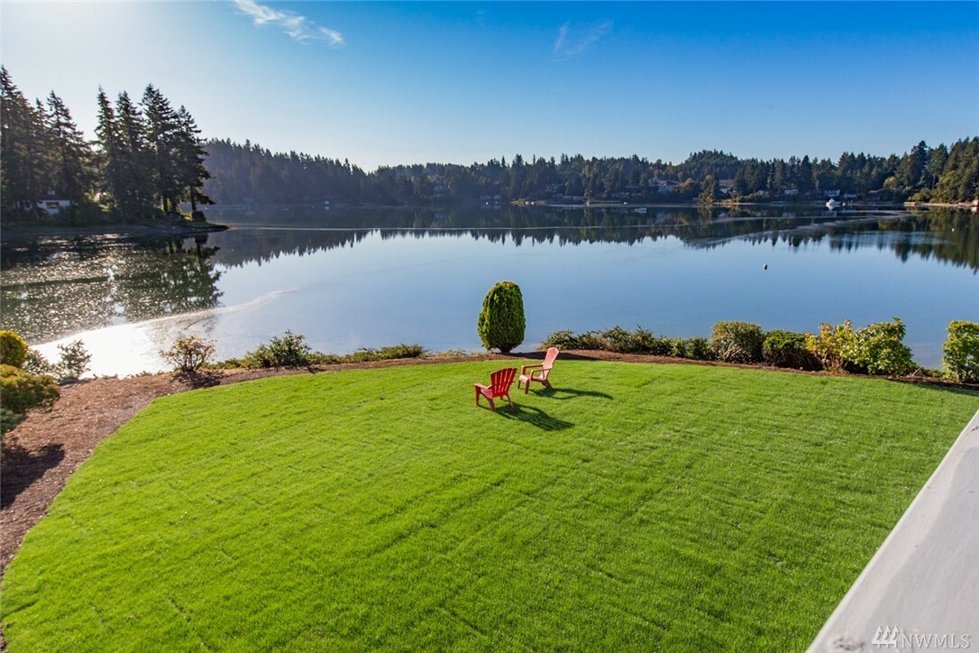 Property Photo:  1524 Madrona Point Dr  WA 98312 