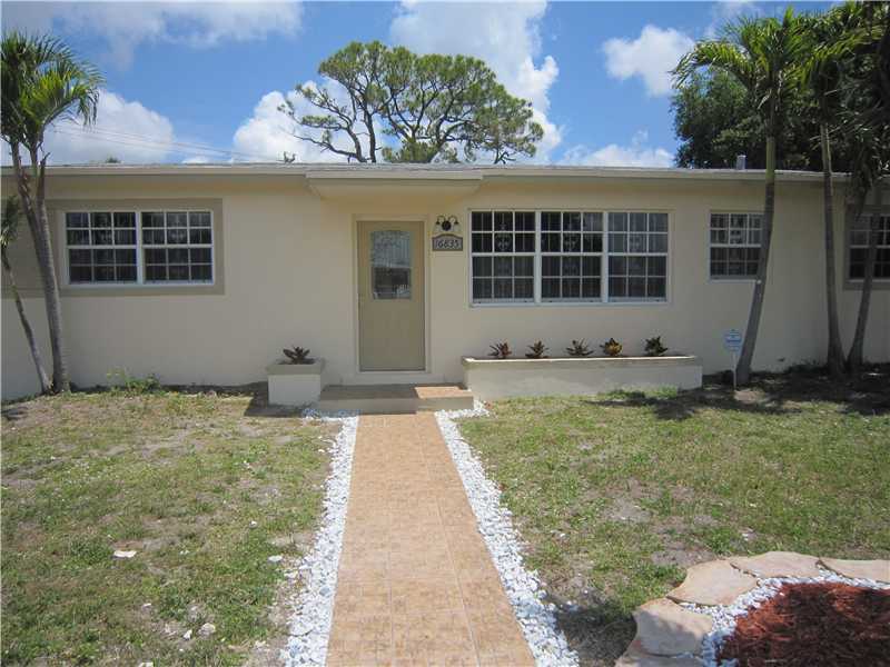 Property Photo: 16835 NW 38 Ct FL 33055