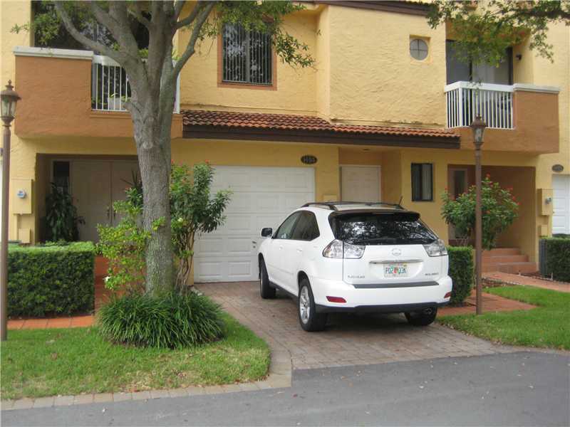 Property Photo: 21394 Marina Cove Cr 14-H FL 33180