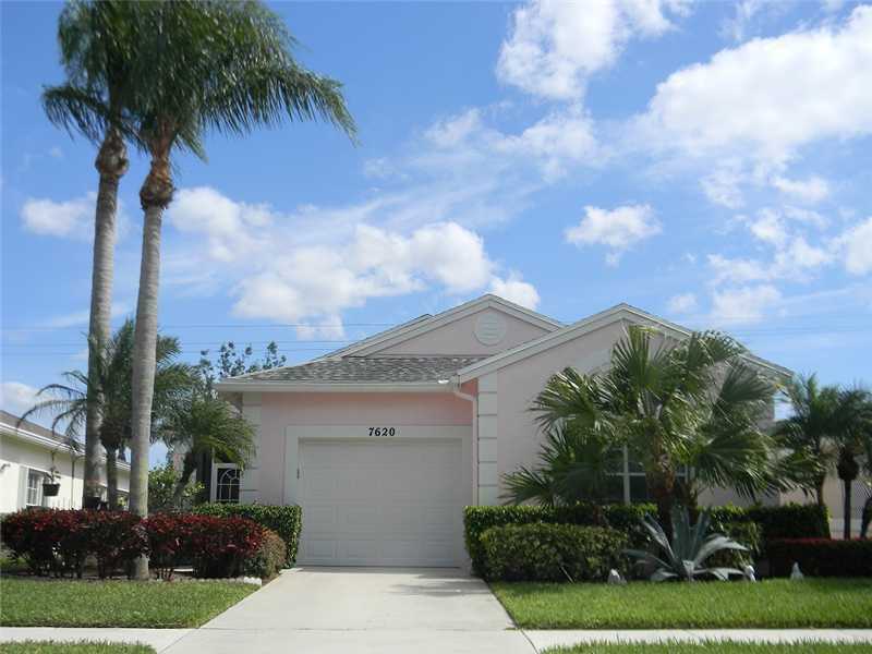 Property Photo:  7620 Mansfield Holw  FL 33446 