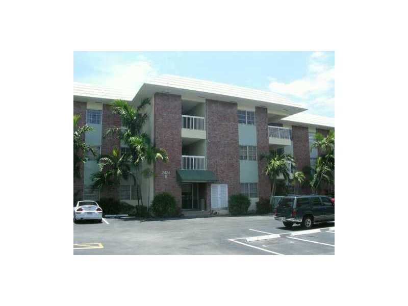 Property Photo: 2424 SE 17 Street Ca 303B FL 33316