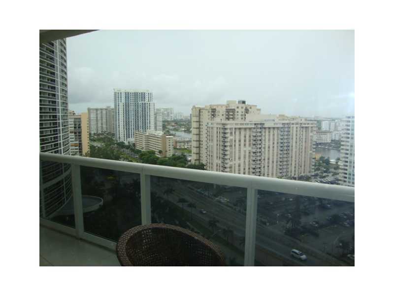 Property Photo:  1800 S Ocean Dr 1706  FL 33009 