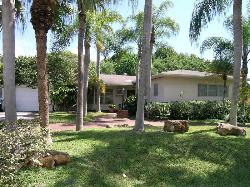 Property Photo: 9525 SW 73 Av FL 33156
