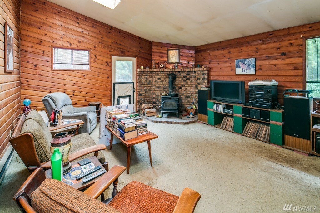 Property Photo: 4326 Deming Rd WA 98247