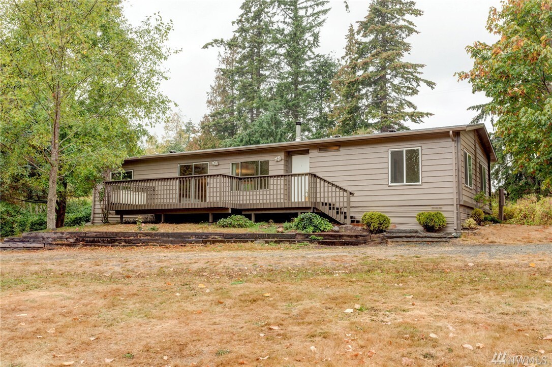 Property Photo: 871 E Axton Rd WA 98226