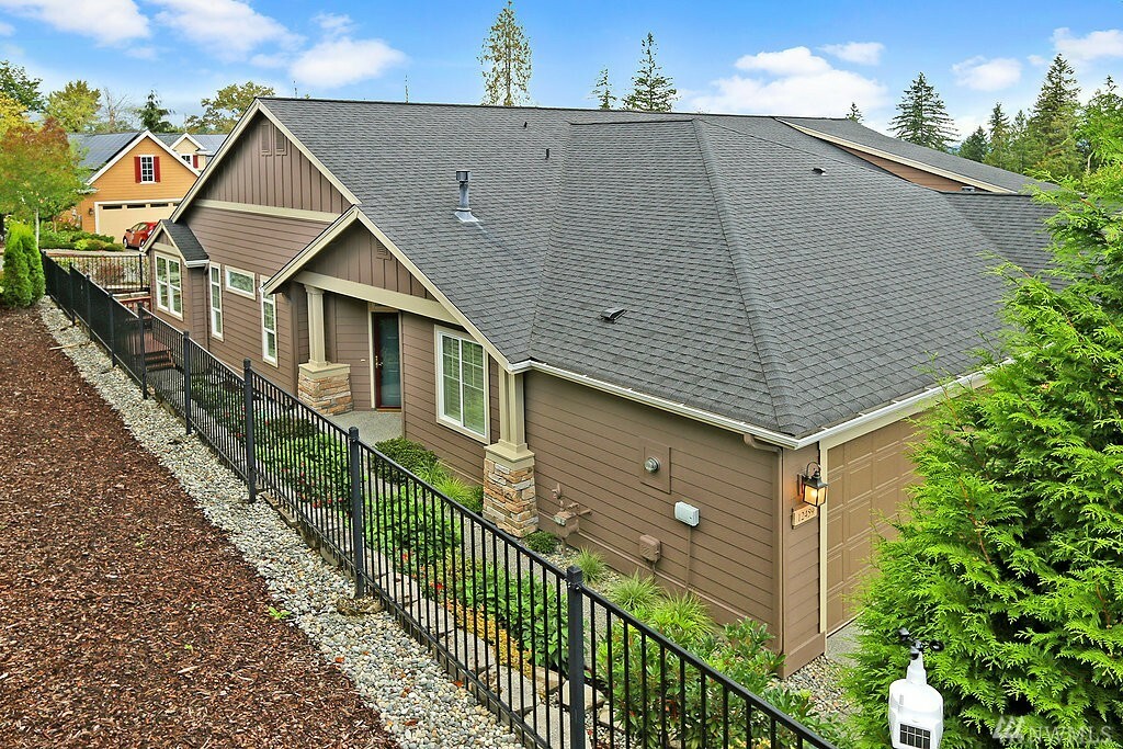 Property Photo:  12459 243rd Terr NE  WA 98053 