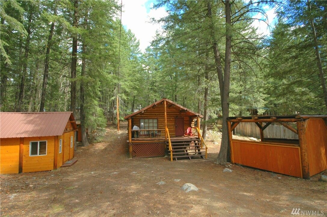 Property Photo:  19 Doe Rd  WA 98833 