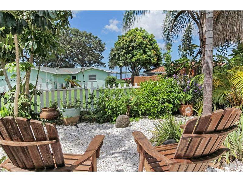 Property Photo: 122 Edgewater Terrace FL 34698