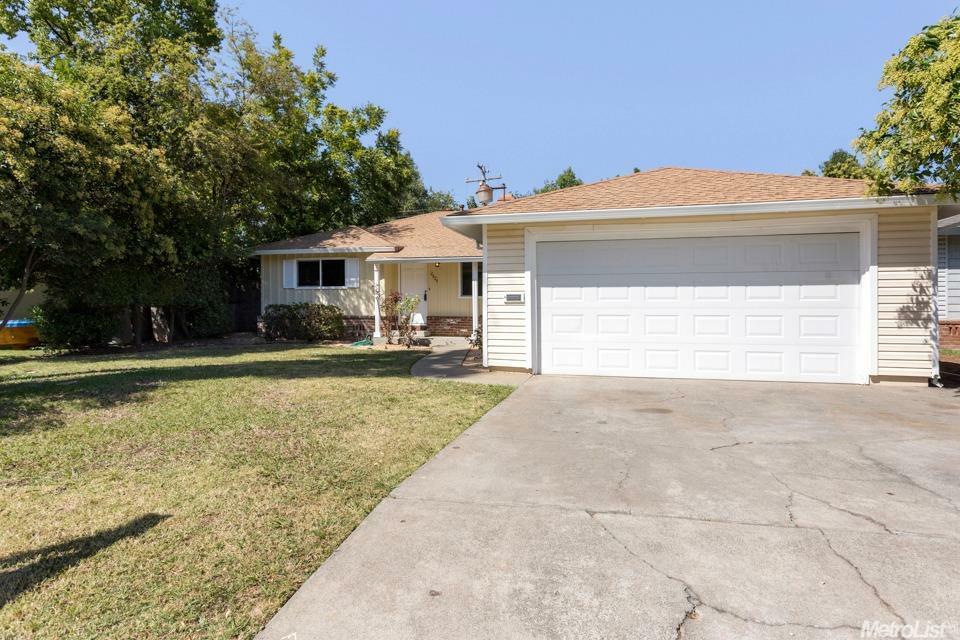 Property Photo:  2825 Kerria Way  CA 95821 