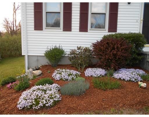 Property Photo: 316 Spring St MA 02093