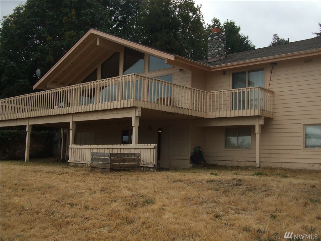 Property Photo:  683 Lehman Dr  WA 98282 