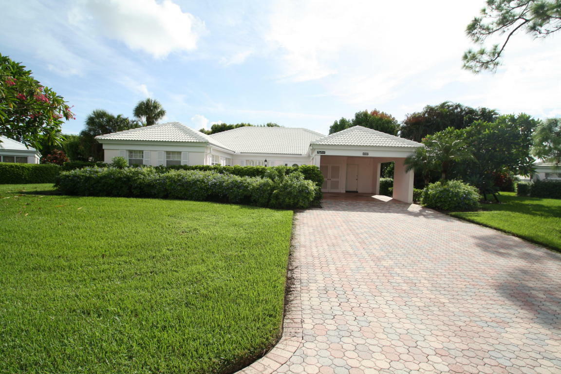 Property Photo: 4582 Sanderling Circle W FL 33436