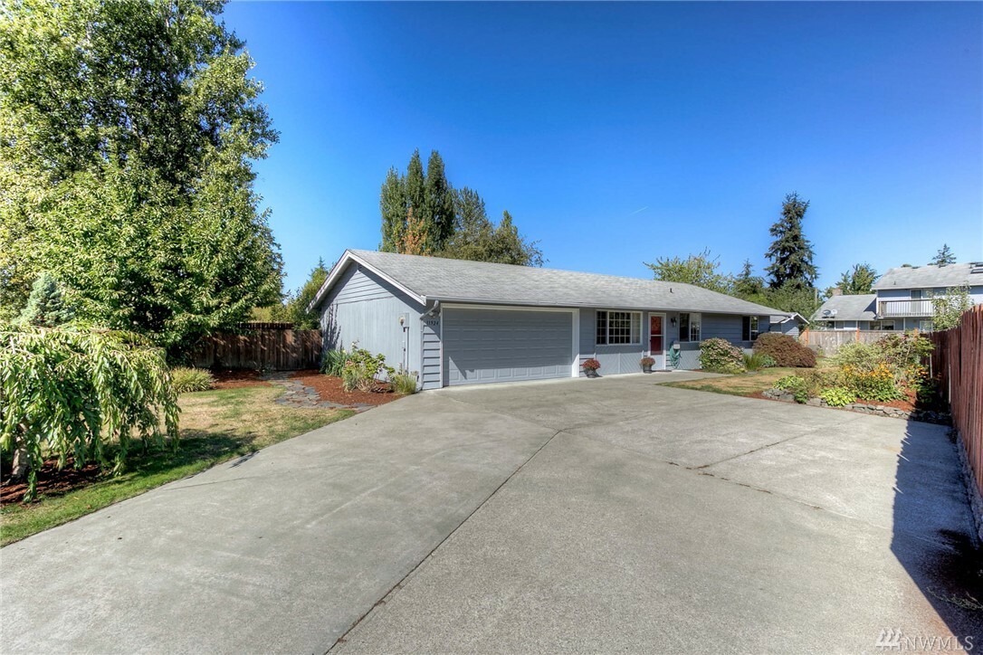 Property Photo:  11924 4th Ave E  WA 98445 