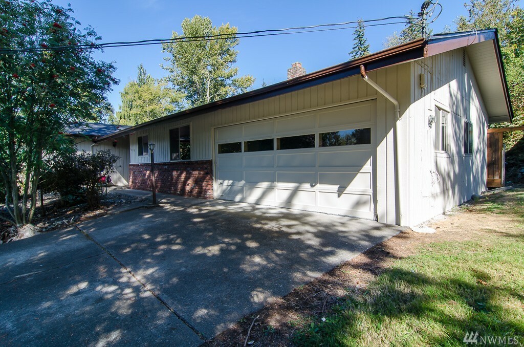 Property Photo:  1029 32nd St  WA 98225 