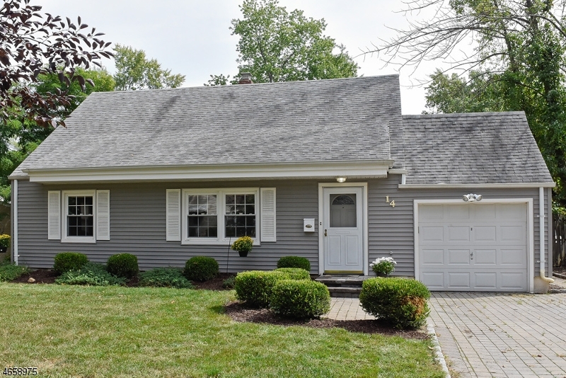 Property Photo: 14 Midro Way NJ 07052