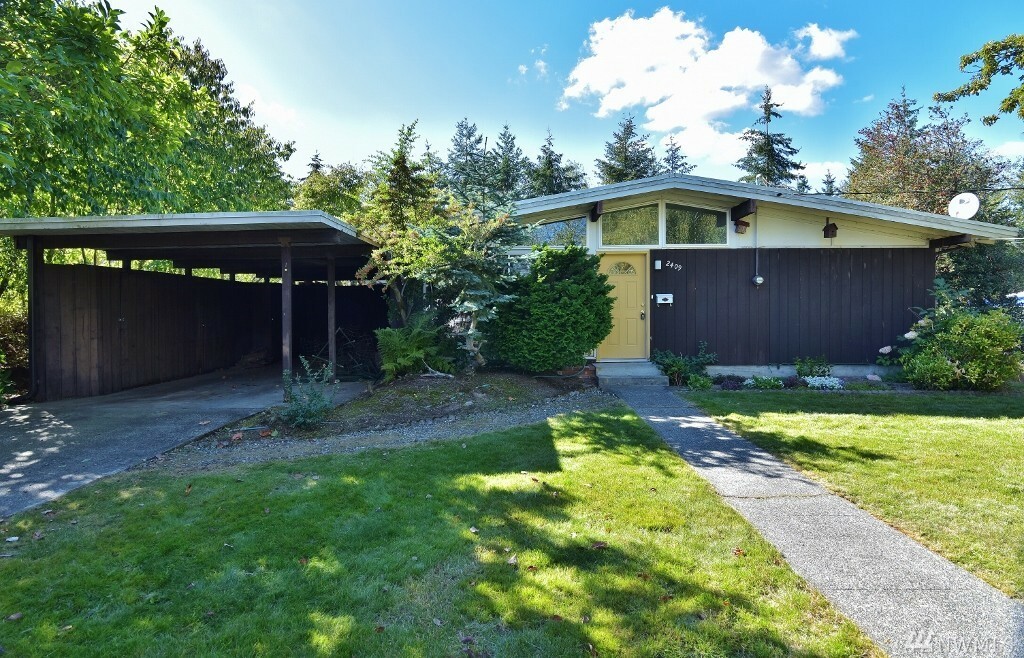 Property Photo:  2409 Trenton Ave NE  WA 98310 