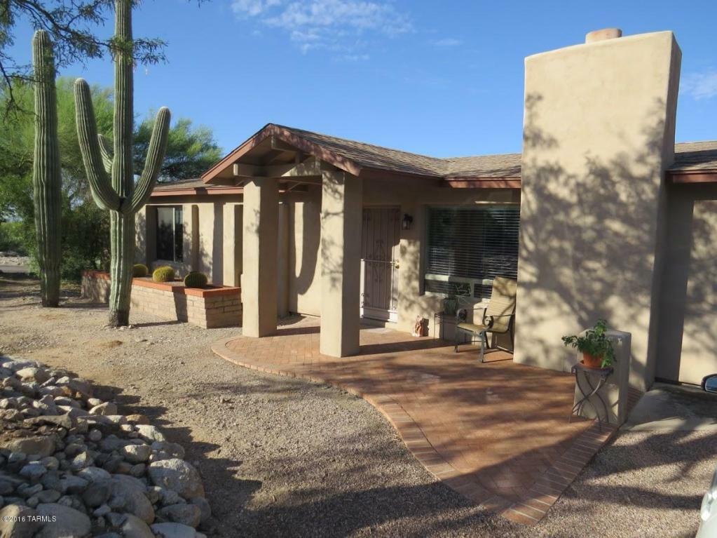 Property Photo:  6835 N McFall Crags Place  AZ 85718 