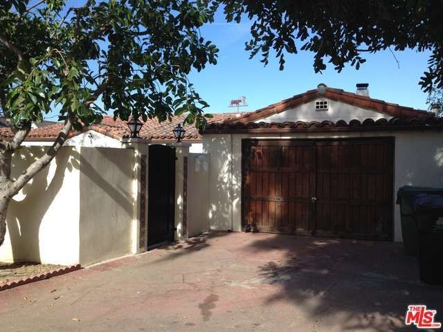 Property Photo:  2901 Angus St  CA 90039 