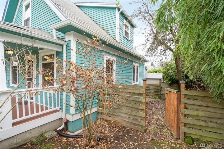 Property Photo:  1709 N Oakes St  WA 98406 