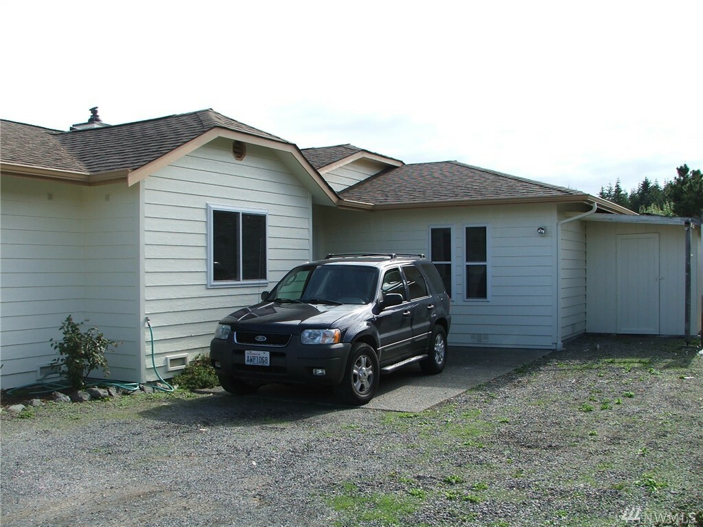 Property Photo:  1522 Carol St  WA 98282 