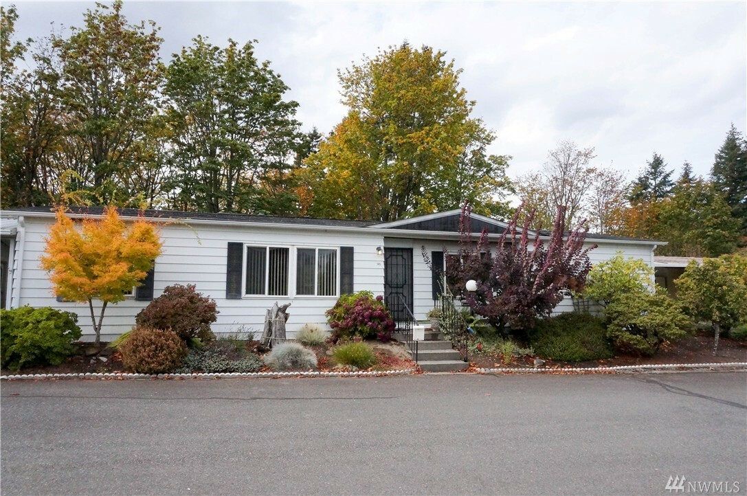 Property Photo: 201 Union Ave SE 145 WA 98059