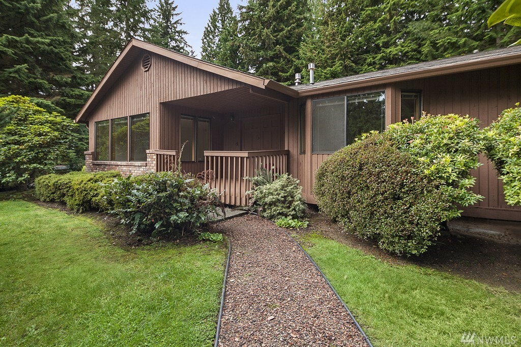 Property Photo:  14971 258th Ave SE  WA 98027 