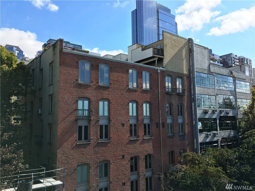 Property Photo:  1507 Western Ave 401  WA 98101 