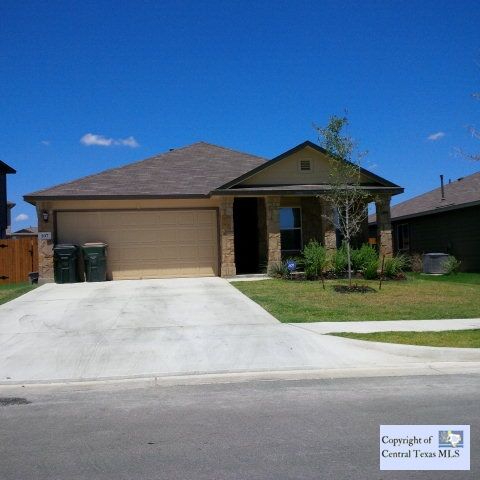 Property Photo: 107 Goldenrod Goldenrod TX 78666