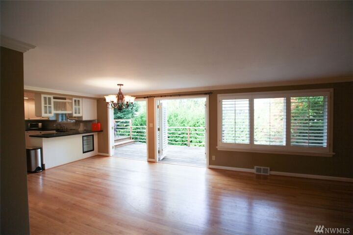 Property Photo: 6535 28th Ave NE WA 98115