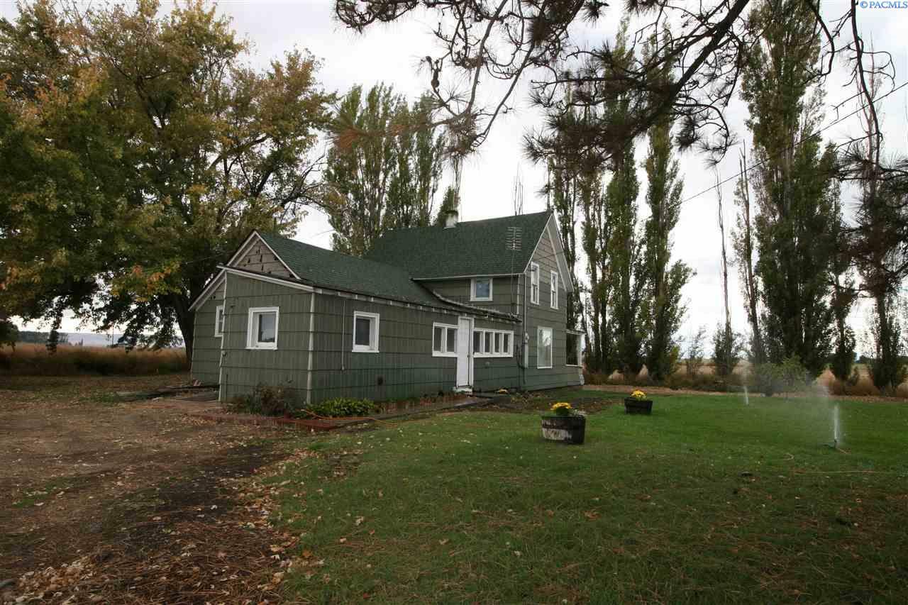 Property Photo: 2720 Sunnyside Mabton Rd WA 98944-9112