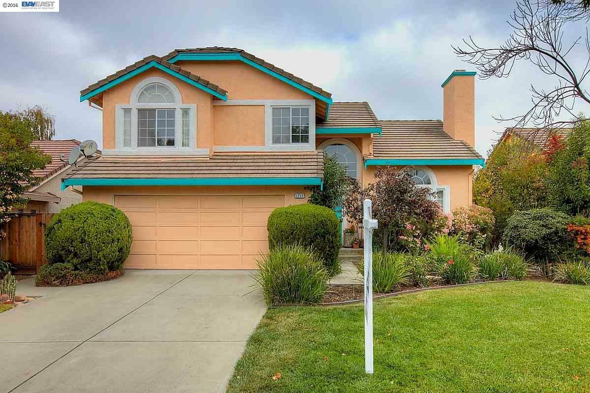 Property Photo:  1717 Red Maple St  CA 94587 