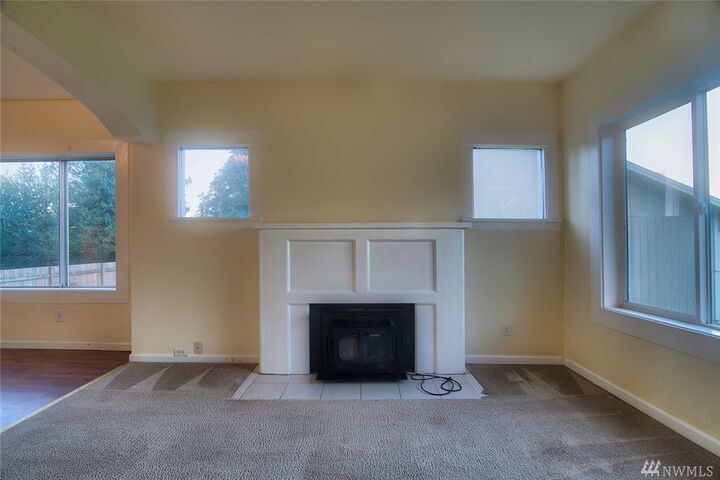 Property Photo: 3817 S D St WA 98418
