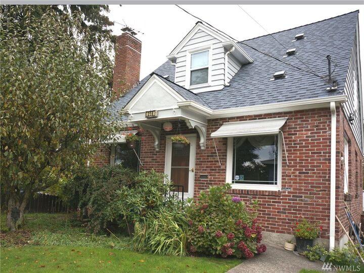 214 NE 90th St  Seattle WA 98115 photo