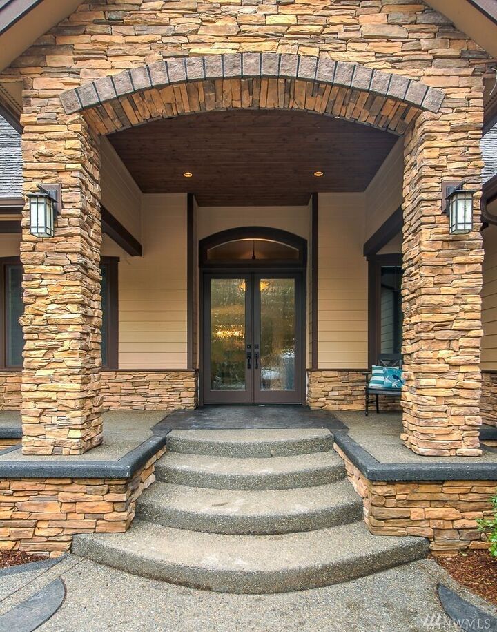 Property Photo: 3037 Hoffman Rd SE WA 98501