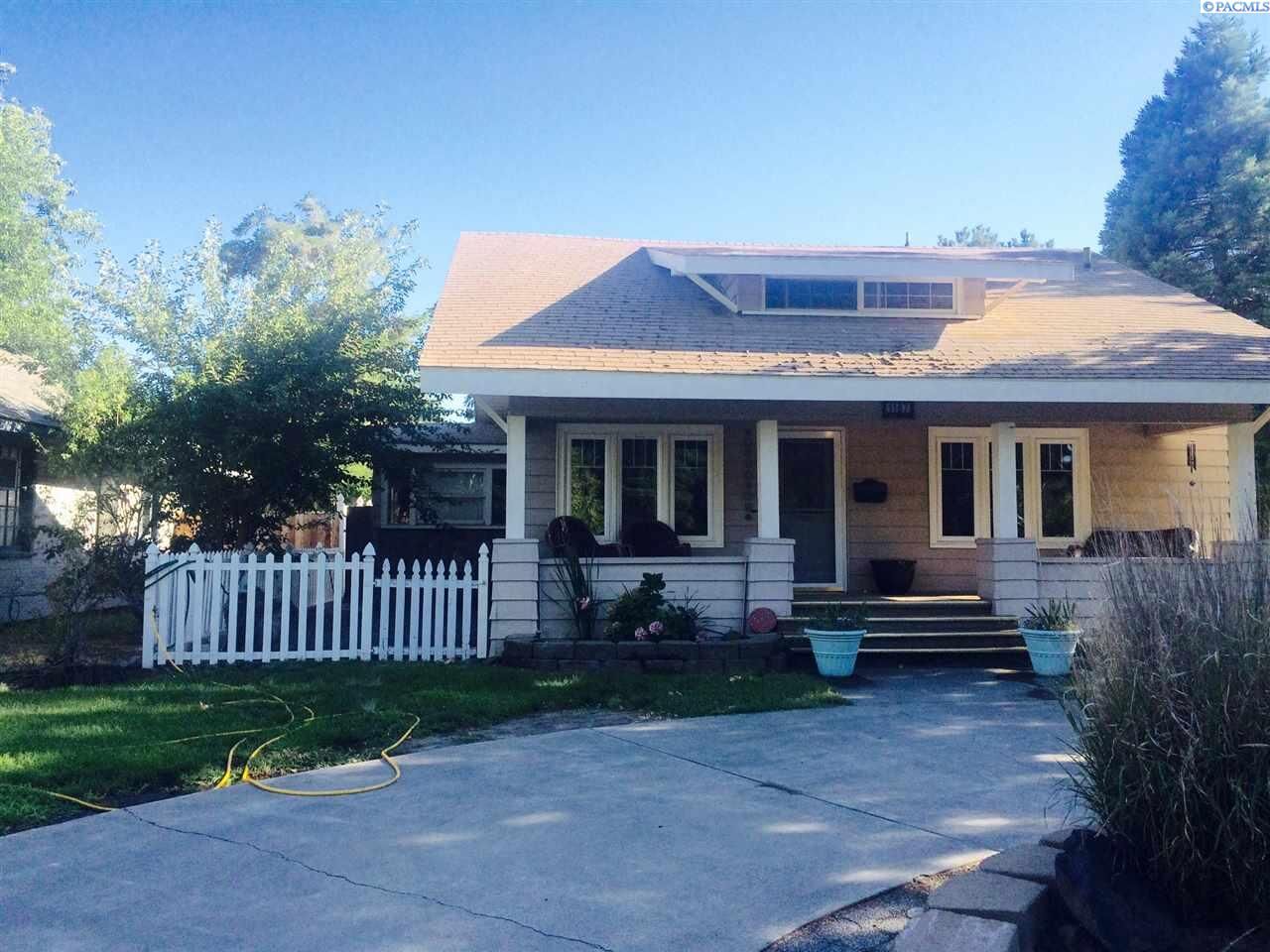 Property Photo:  1107 W Kennewick Ave  WA 99336 