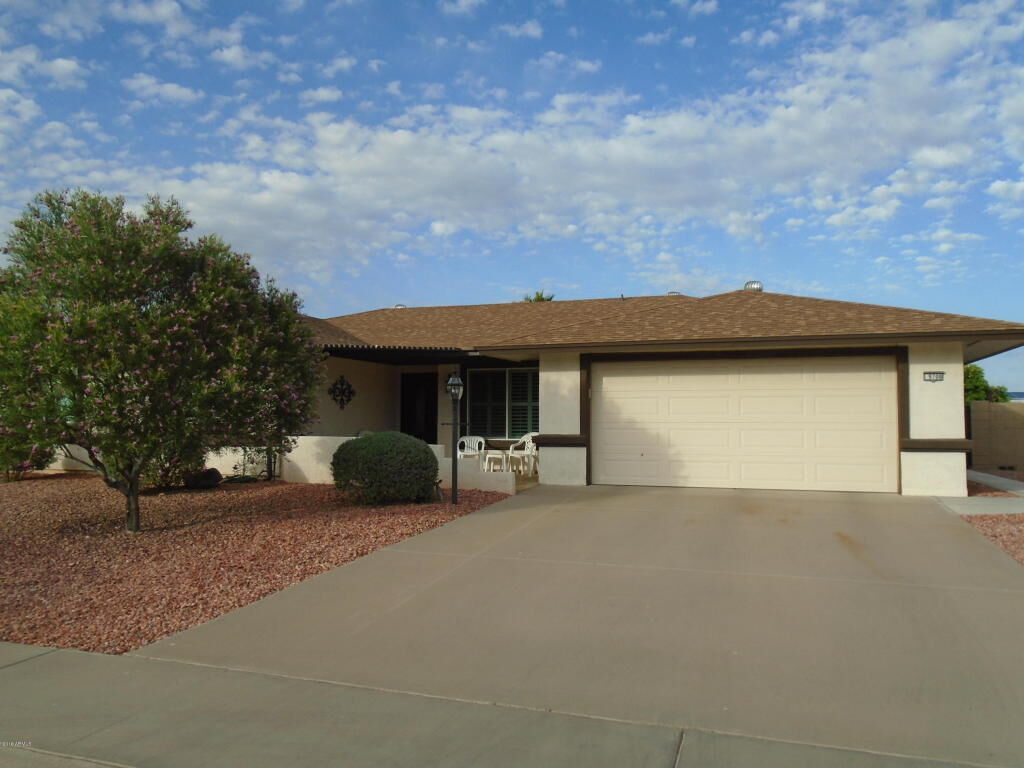 Property Photo: 9708 W Briarwood Circle AZ 85351