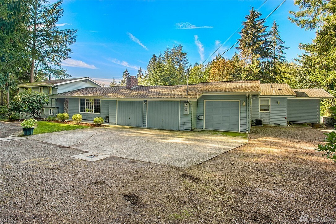 Property Photo:  12206 Robinhood Lane  WA 98290 