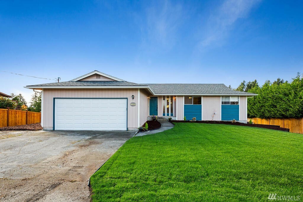 Property Photo: 109 23rd Ave WA 98354