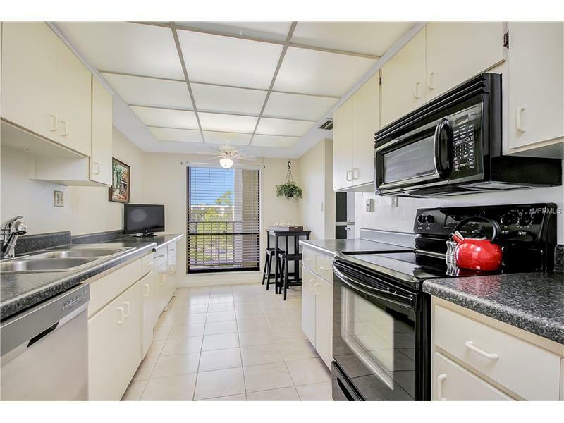 Property Photo:  2800 Cove Cay Drive 5D  FL 33760 