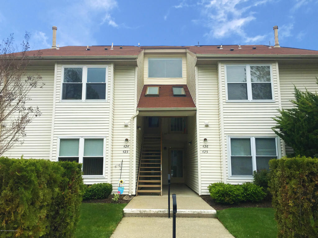 Property Photo:  426 Bayberry Court  NJ 07726 