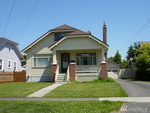 Property Photo:  2720 Walnut  WA 98225 