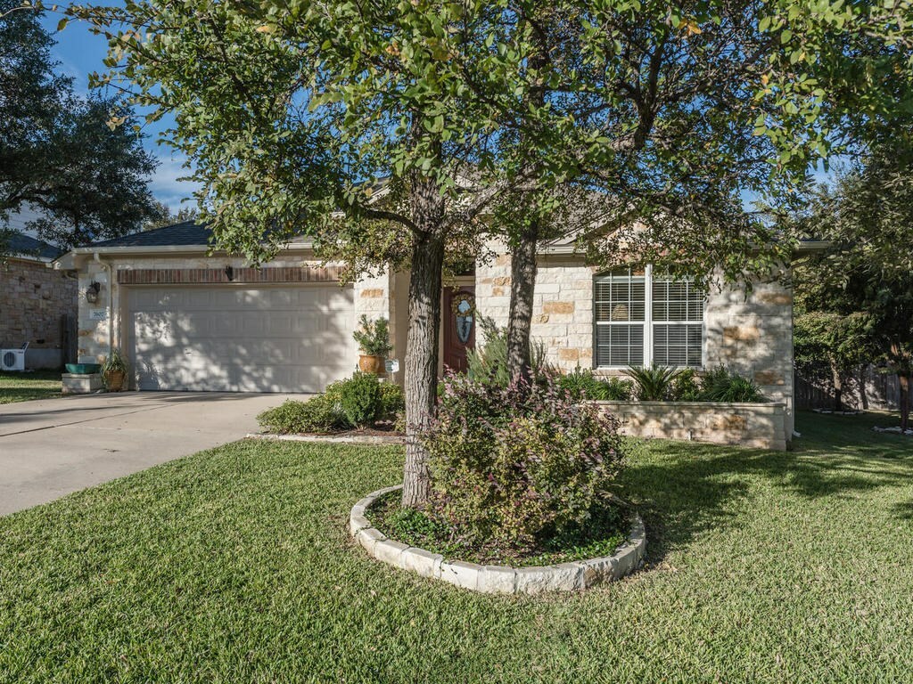 Property Photo:  7607 Blue Jay Court  TX 78628 