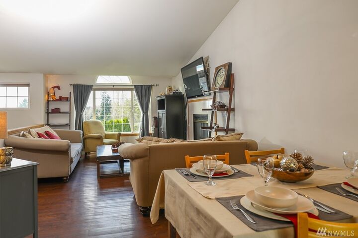 Property Photo:  1907 Vaughn Court  WA 98290 