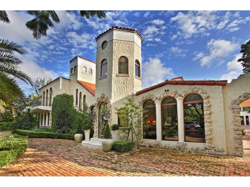 Property Photo:  1020 Sorolla Av  FL 33134 