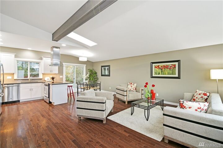 Property Photo:  15624 SE 11th St  WA 98008 