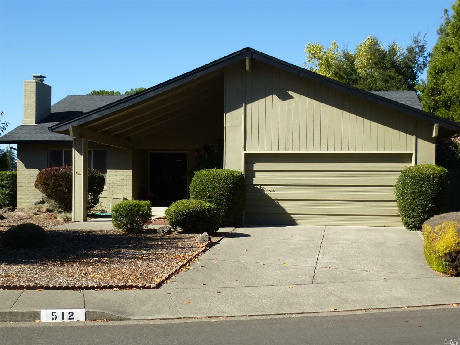 Property Photo:  512 Oak Vista Court  CA 95409 