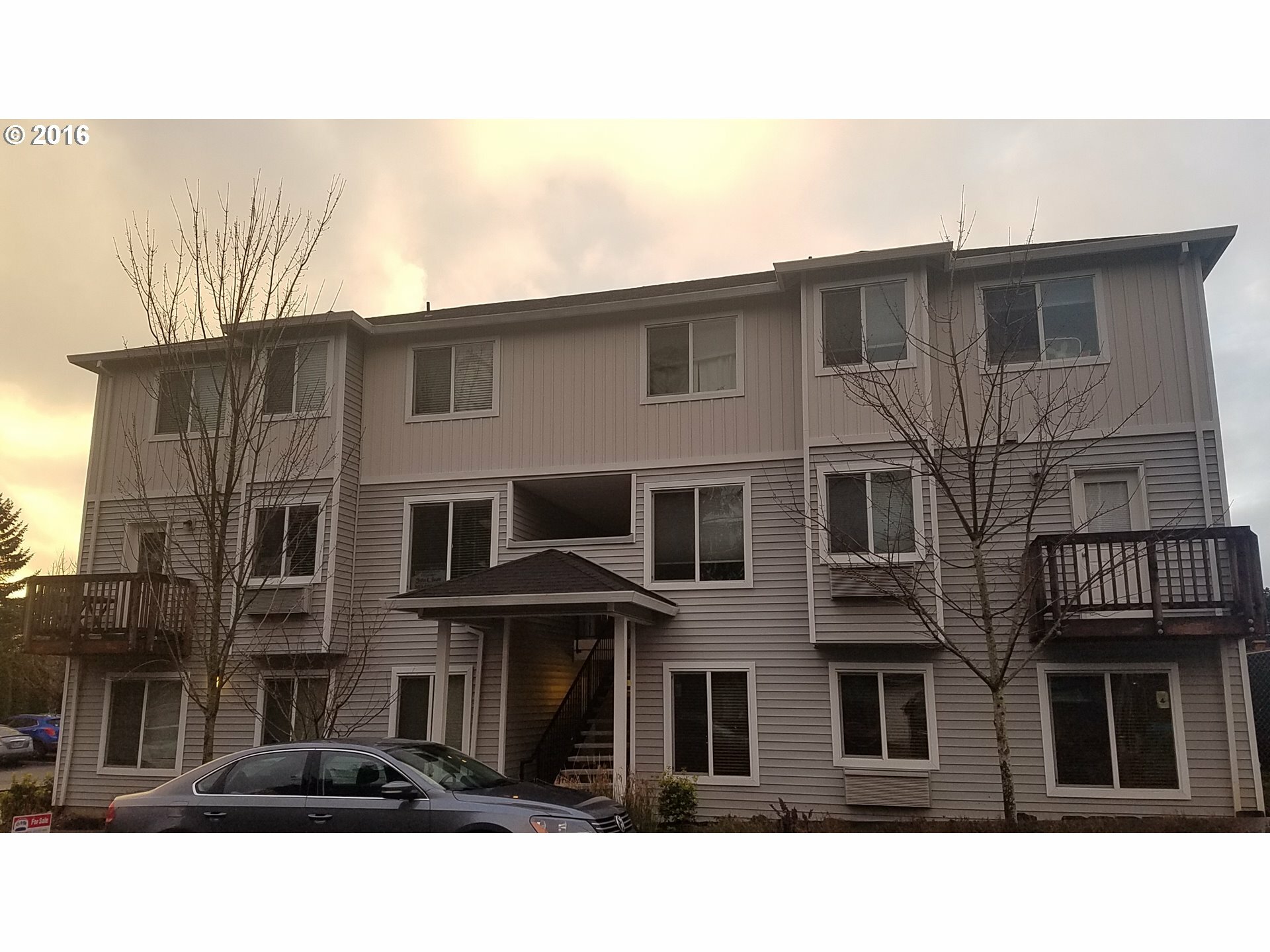 Property Photo:  217 NE 146th Ave 12  OR 97230 